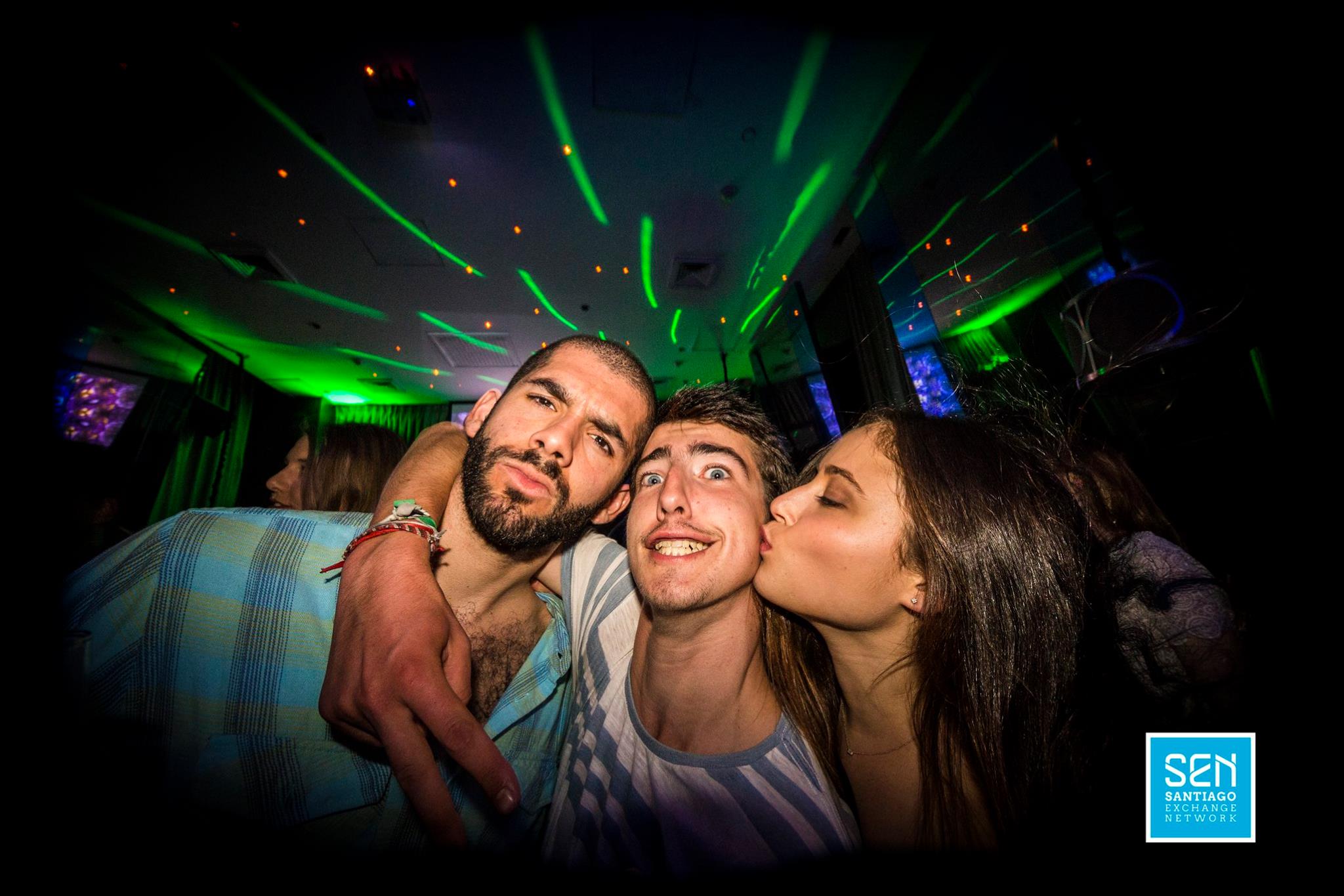 exchange students parties in santiago, Meeting Electronic - 1