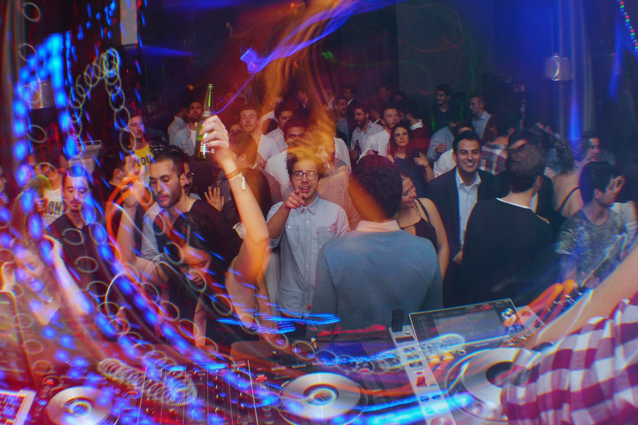 exchange students parties in santiago, Meeting Electronic - 3