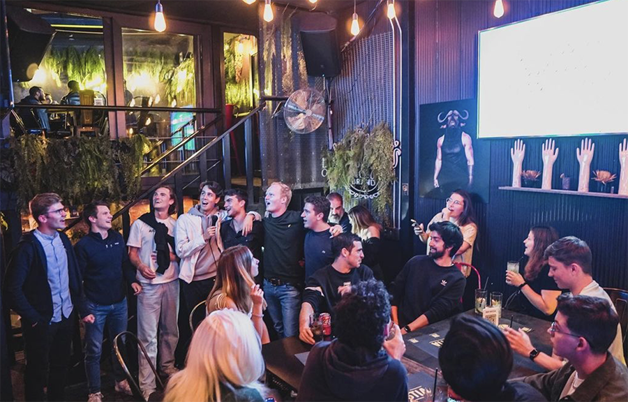 tours and travel in chile, Noche de karaoke - 0