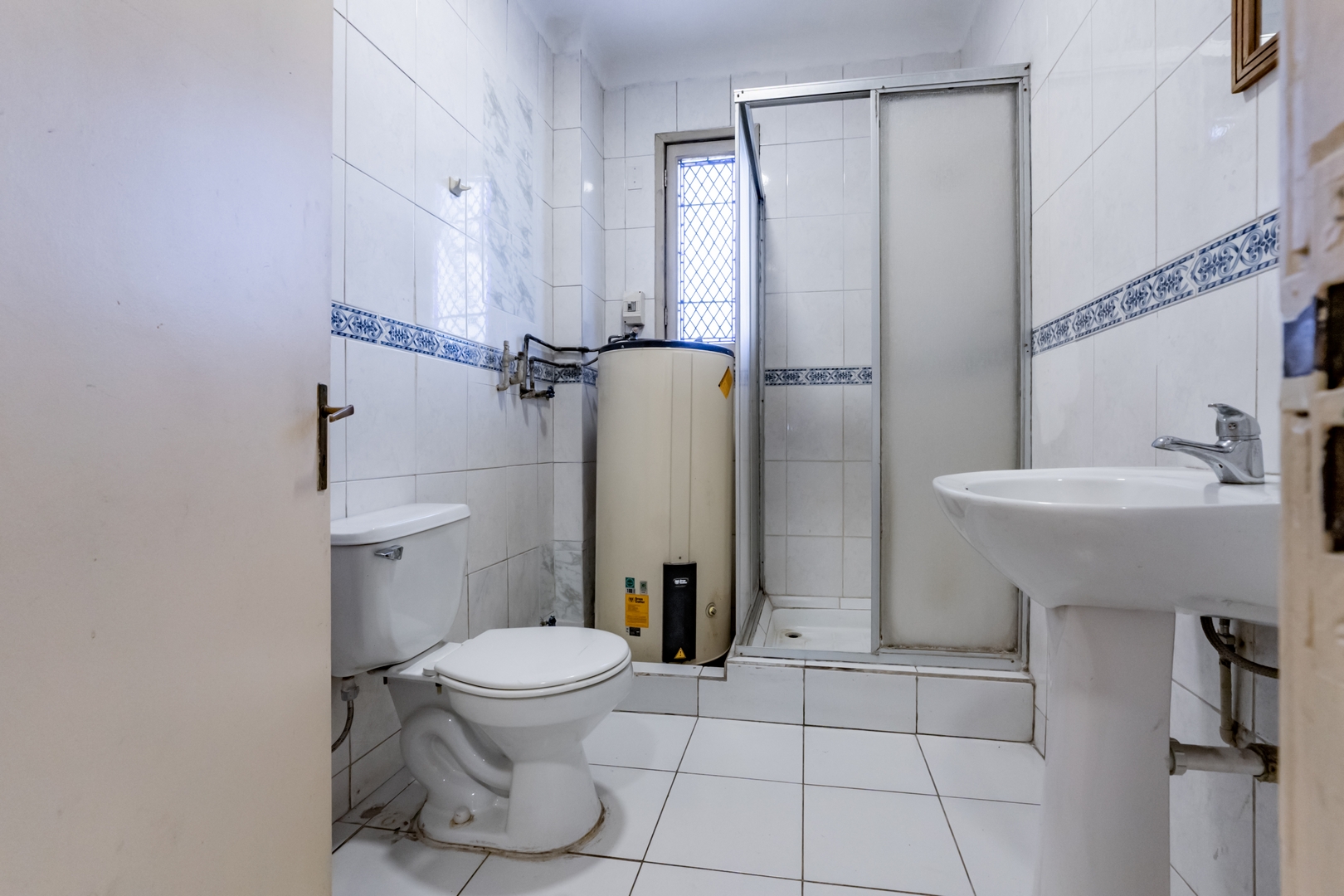 tours and travel in chile, Apartment Escuela Militar - 1